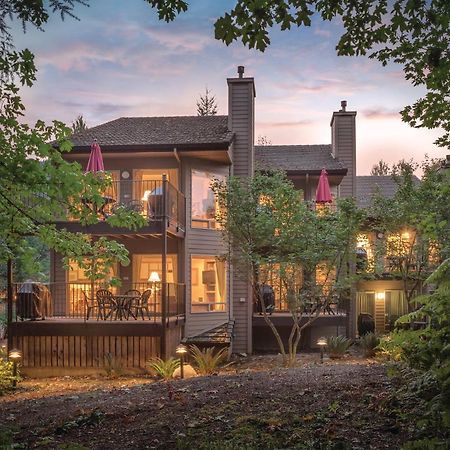 Whispering Woods Resort Welches Экстерьер фото