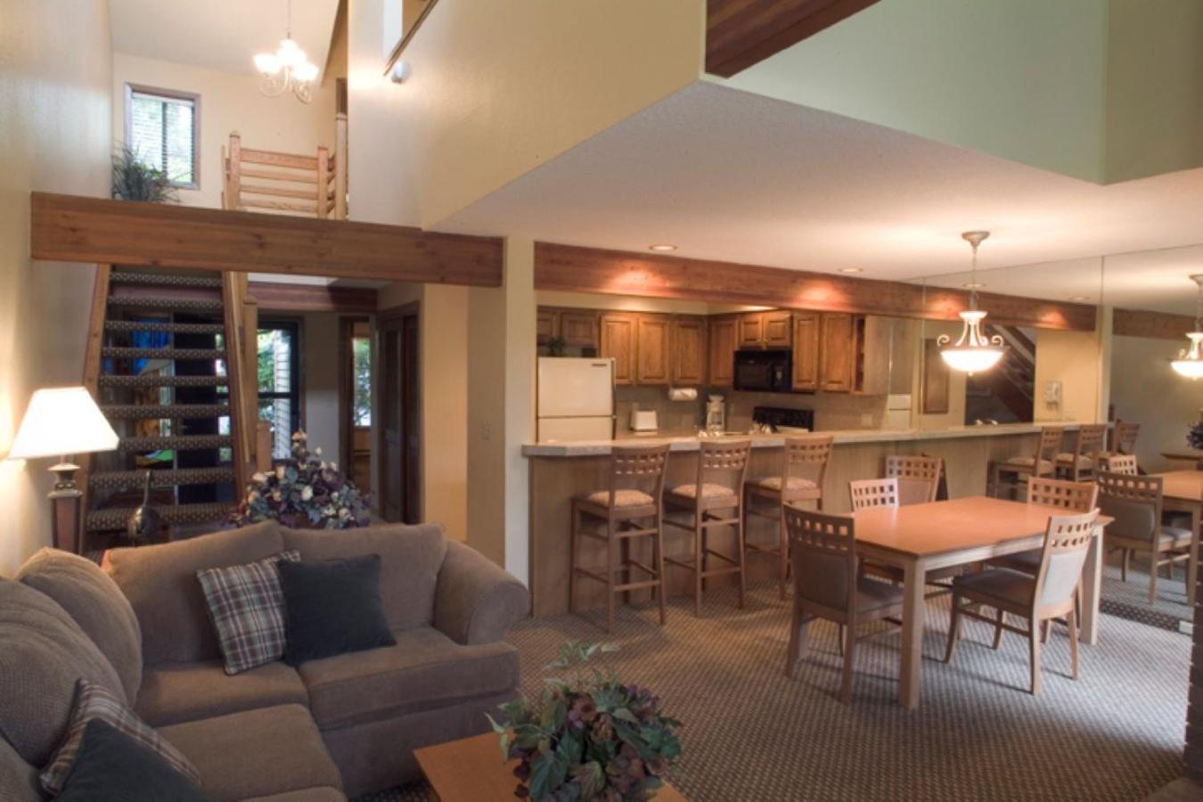 Whispering Woods Resort Welches Экстерьер фото