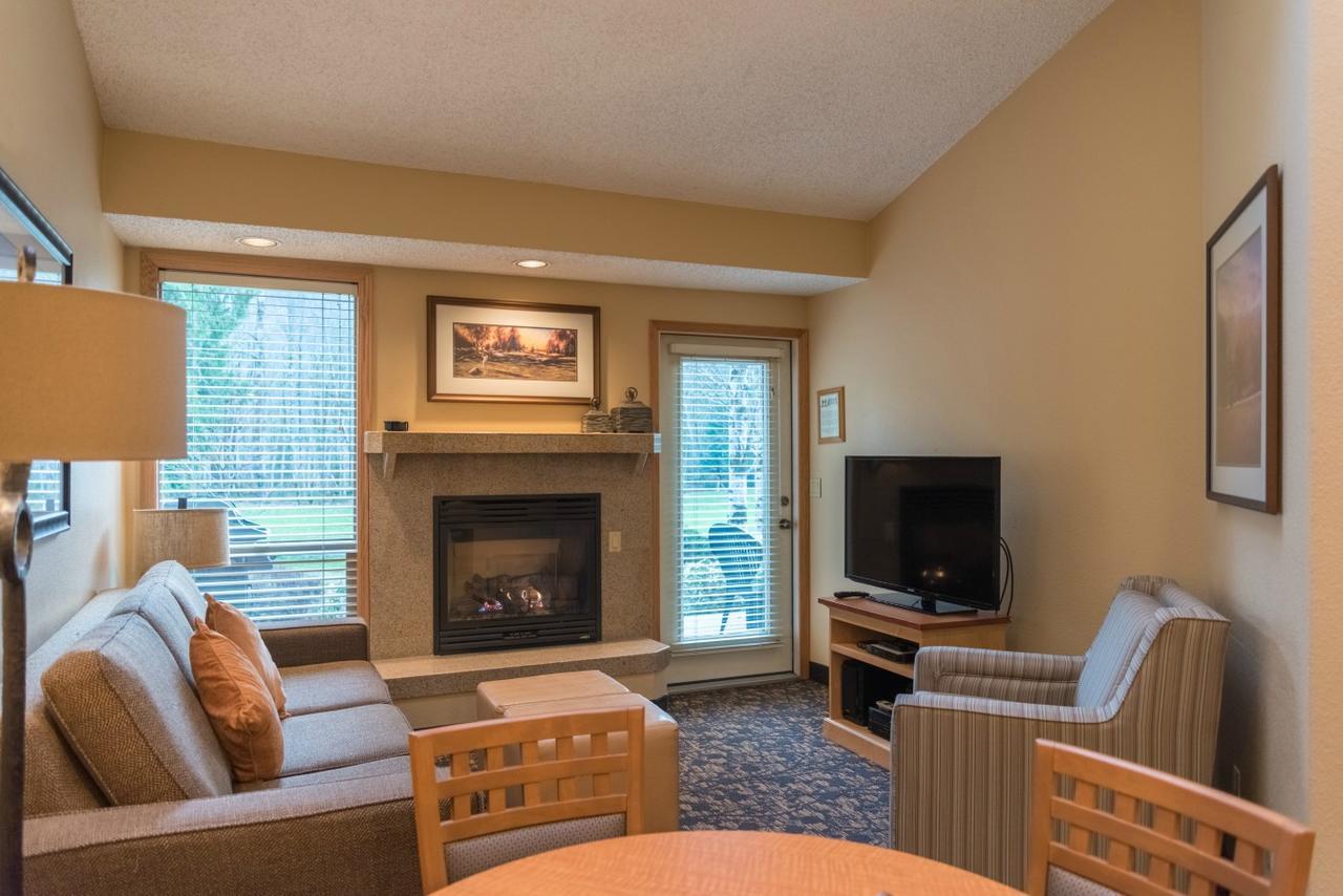 Whispering Woods Resort Welches Экстерьер фото