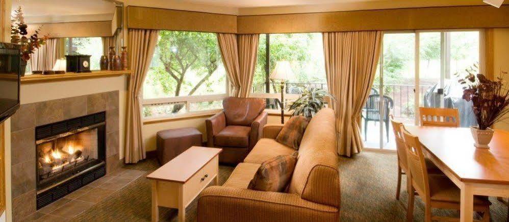 Whispering Woods Resort Welches Экстерьер фото