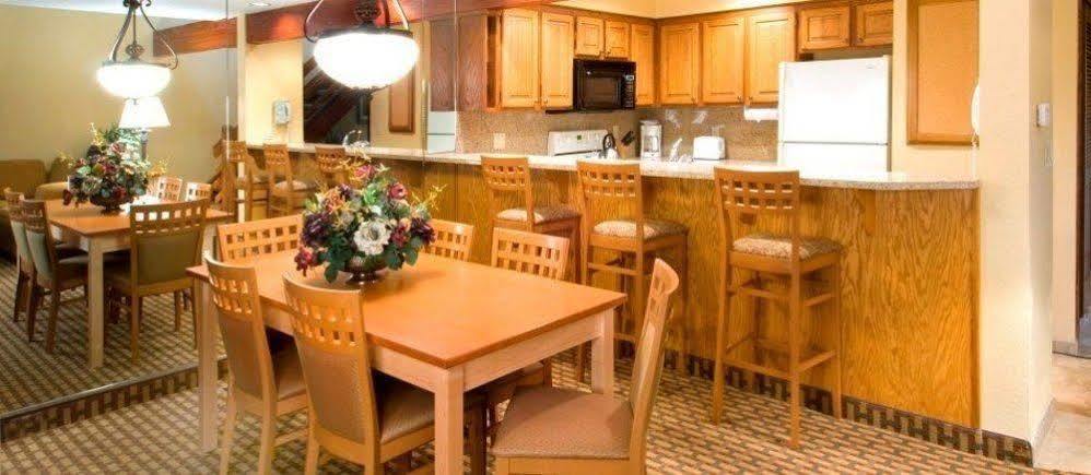 Whispering Woods Resort Welches Экстерьер фото