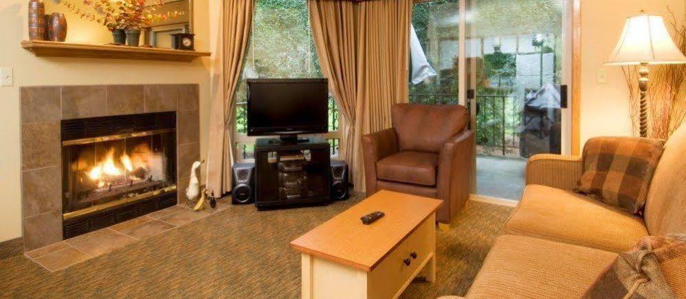 Whispering Woods Resort Welches Экстерьер фото